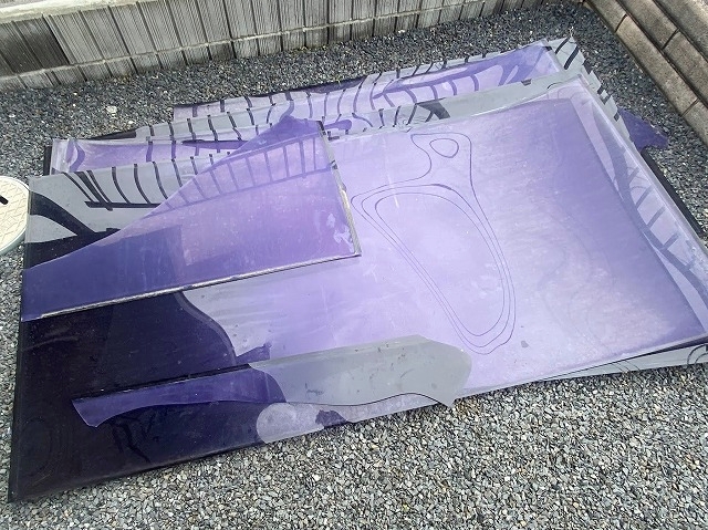 取り外した6枚のアクリル製平板パネル