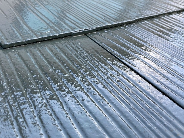 タスペーサー挿入後に上塗り材塗布