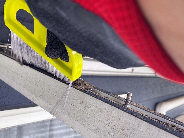 ポリカーボネート平板を取り付ける前の掃除