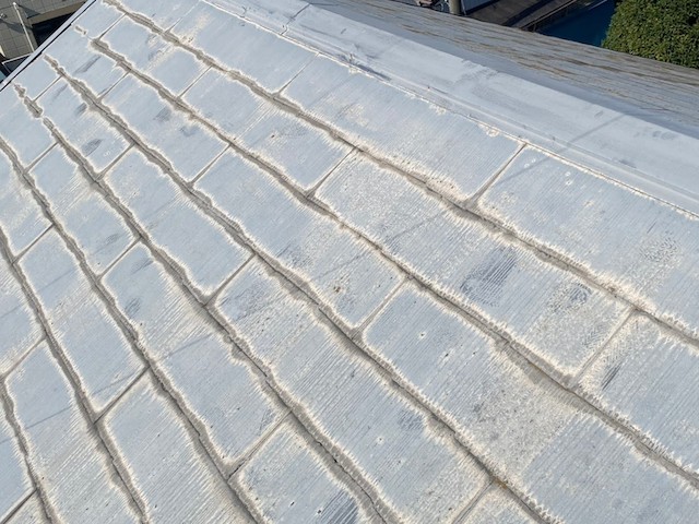 茨城町築28年スレート屋根はカバー工事で見積り