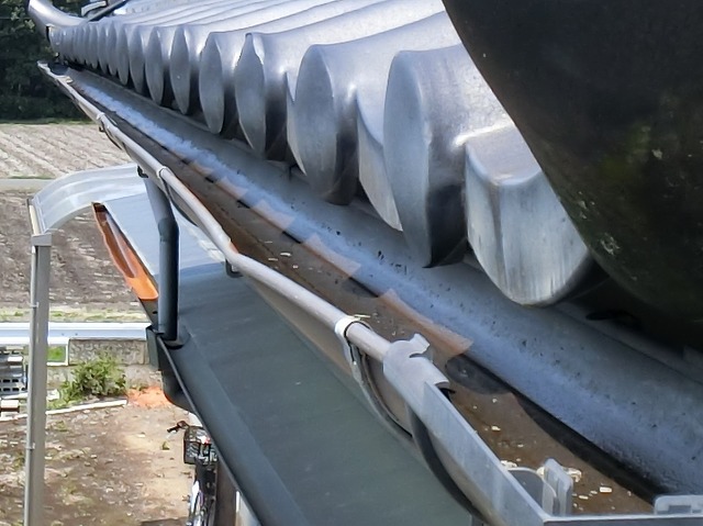 雨樋交換工事歪んだ雨樋