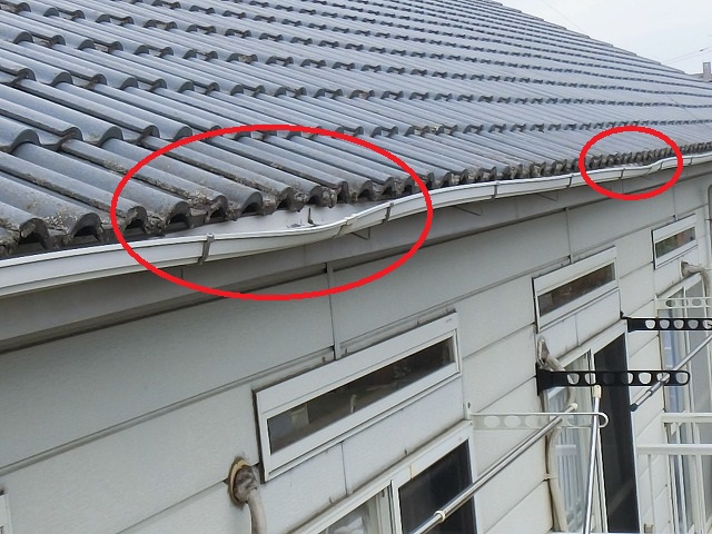 水戸市賃貸アパートの外開きした軒樋