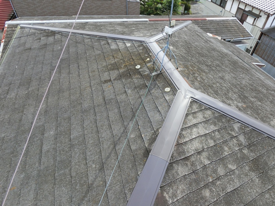 アスベスト含有スレート屋根材のイメージ画像