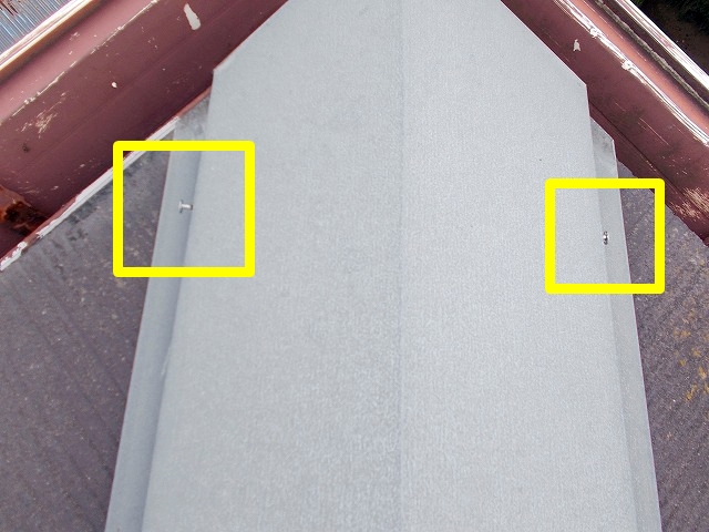 スレート屋根棟板金釘浮き