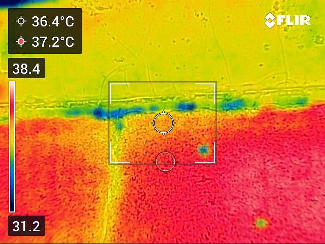 遠赤外線サーモグラフォーカメラで見た端末コーキング部分