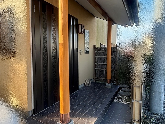 水戸市で玄関柱を磨き柱に交換