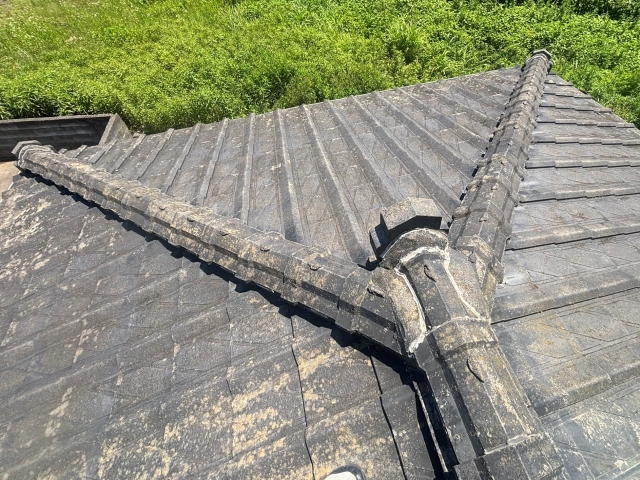 タフワイド葺き替え前のセメント瓦屋根