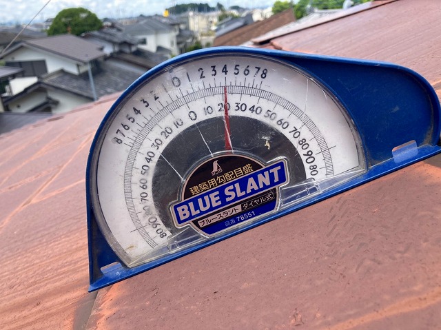 ４寸勾配のスレート屋根