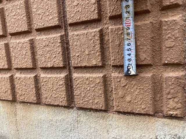 溝の深いALC外壁