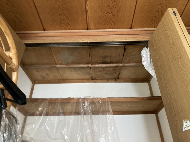 押入れの天井材