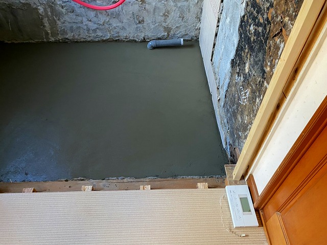 ユニットバスである下地の土間コンが完成しました