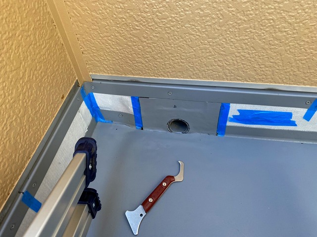 シート防水は平面部から行います