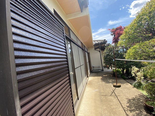 西側から見たひたちなか市の外壁塗装完了現場