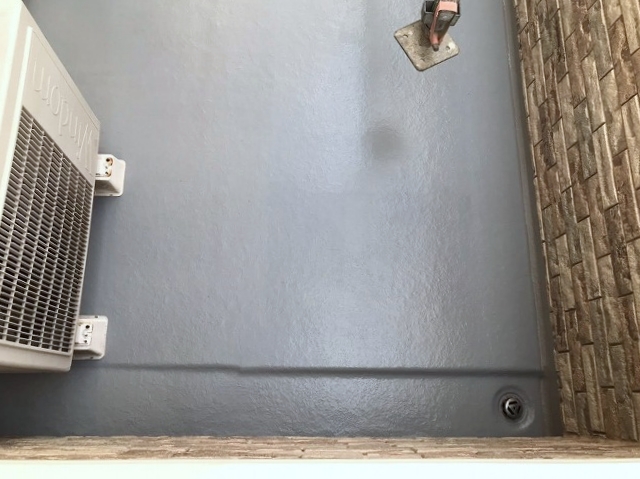 水戸市ベランダの防水トップコート塗布