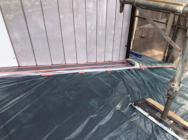 外壁塗装前のビニールで養生