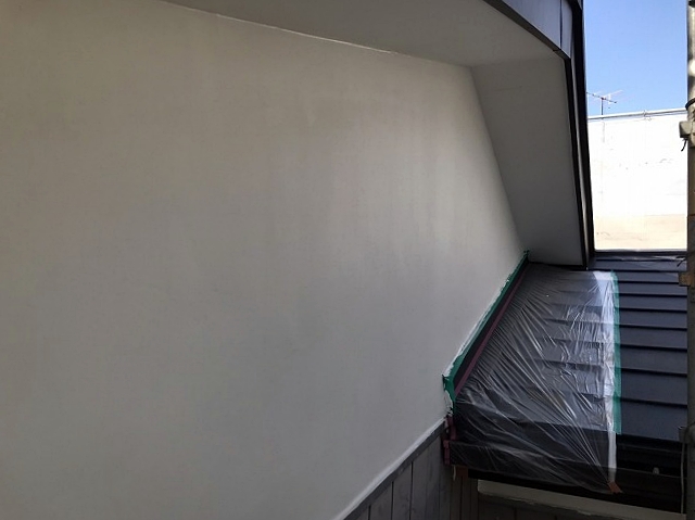 漆喰用仕上げ材塗装完了