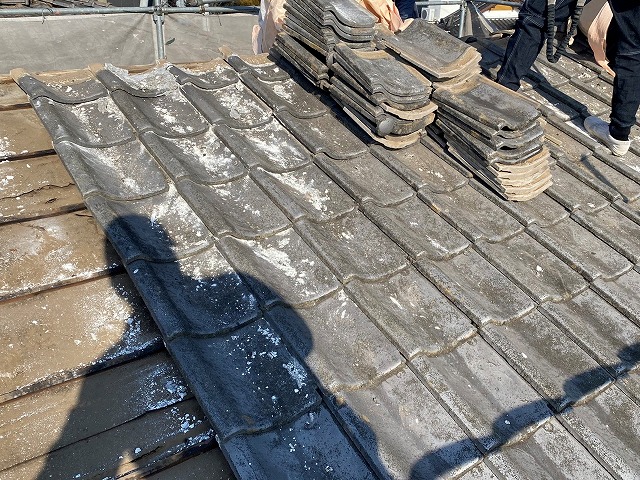 セメント瓦屋根解体撤去作業