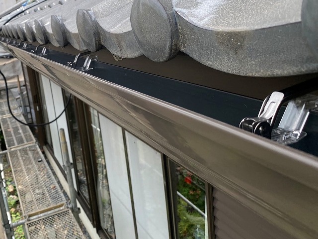 内吊り支持金具に設置したアーバントップΣ90