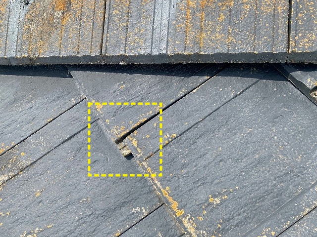 ニューエクセル棟付近の平瓦にずれ