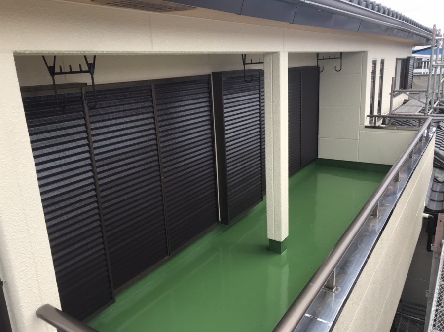 ベランダ防水が完了し明るいイメージに一新