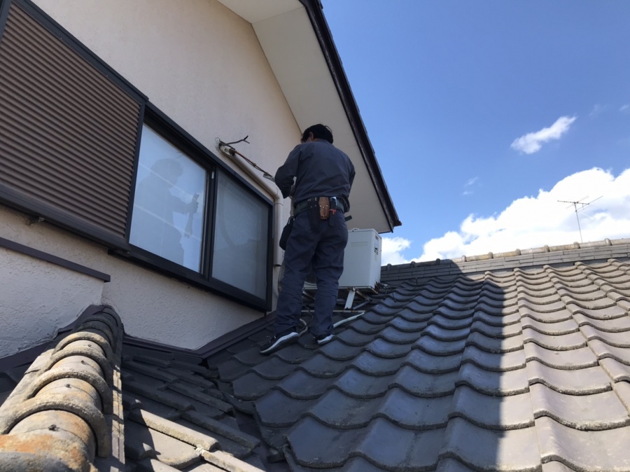 石岡市で屋根葺き替え前のエアコン撤去