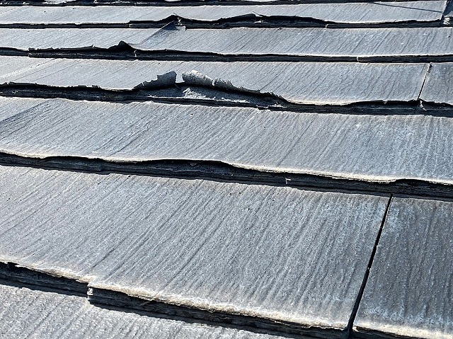 パミールの典型的な劣化症状である層間剥離