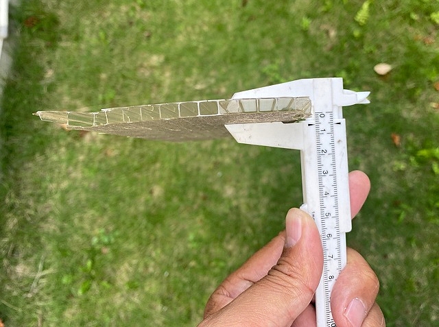 ツインカーボのテラス屋根はポリカーボネート平板に交換予定