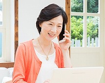 電話での問い合わせには受付スタッフが丁寧に対応