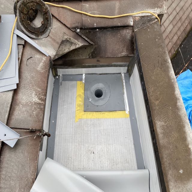 改修最終仕上げ前の屋上防水