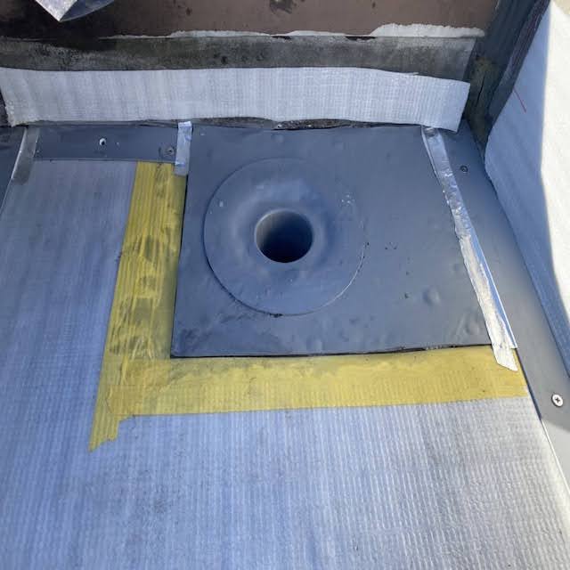 改修用ドレンを設置した、ひたちなか市の省スペースな屋上