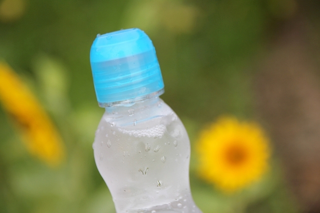 プラスチック製の波板にも発生する結露