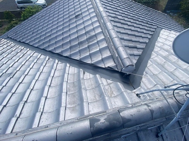 水戸市雨漏り谷樋の谷板金交換