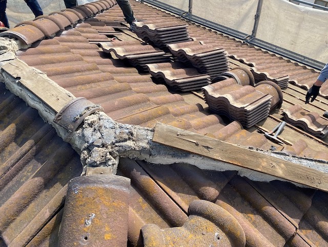 築23年目のモニエル瓦の棟下地