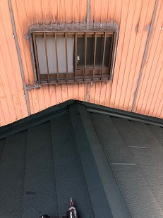 屋根重ね葺き工事