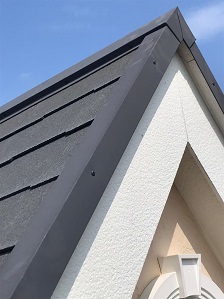 ケラバ水切り板金ビス増し打ち