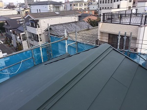 屋根カバー　棟板金