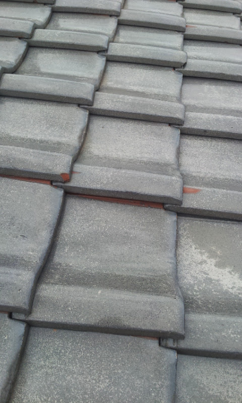 いぶし瓦のズレ