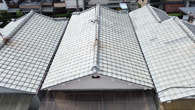 地震に弱い陶器瓦の屋根