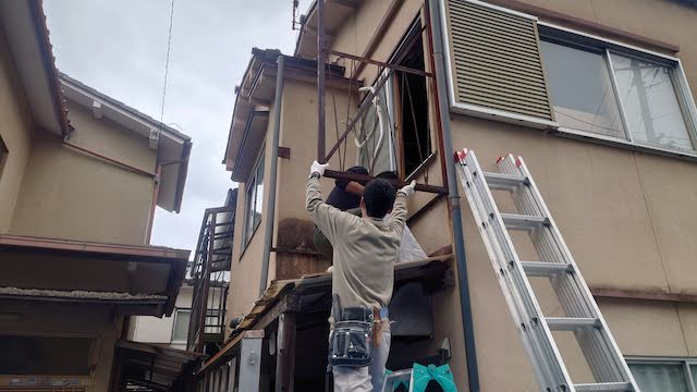 ベランダ解体の様子