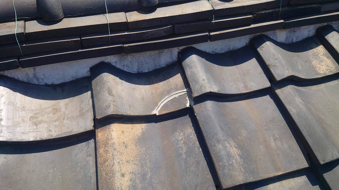 施工不良による瓦ズレ