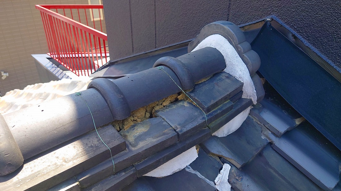 施工不良による瓦ズレ