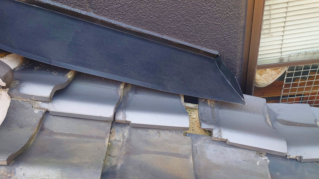 施工不良による瓦ズレ