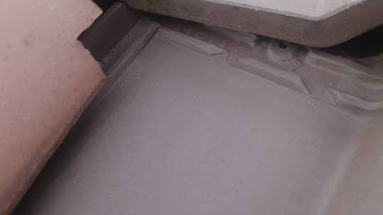 ここも釘固定されていない