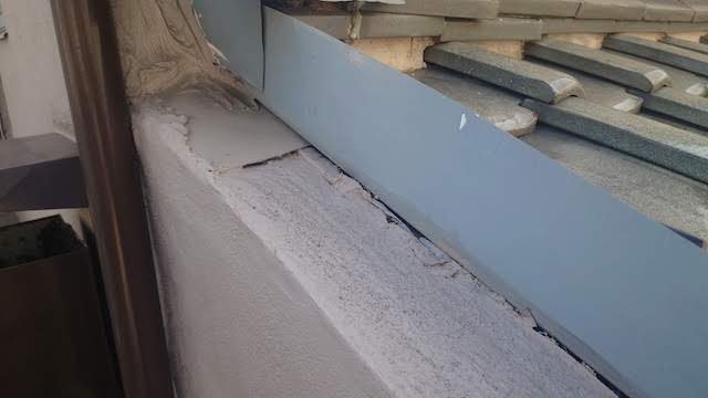 ケラバに隙間がある