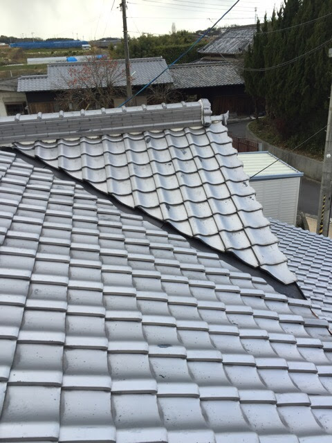 京都市南区の屋根診断。下屋根部分の和瓦の様子