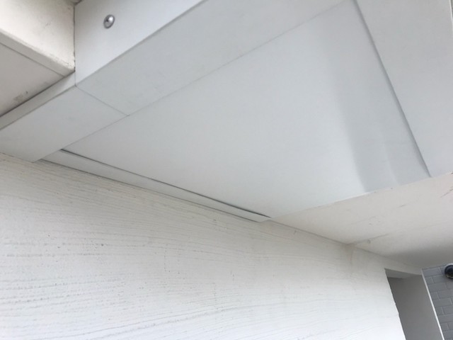 ガルバリウム製の点検口