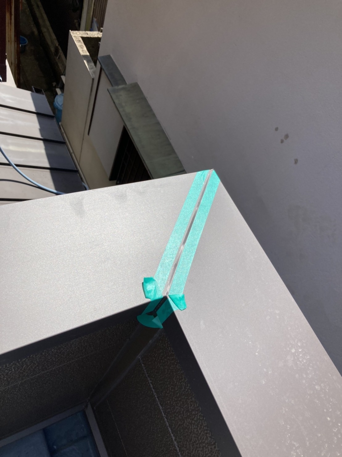 ベランダ笠木の取り付け工事