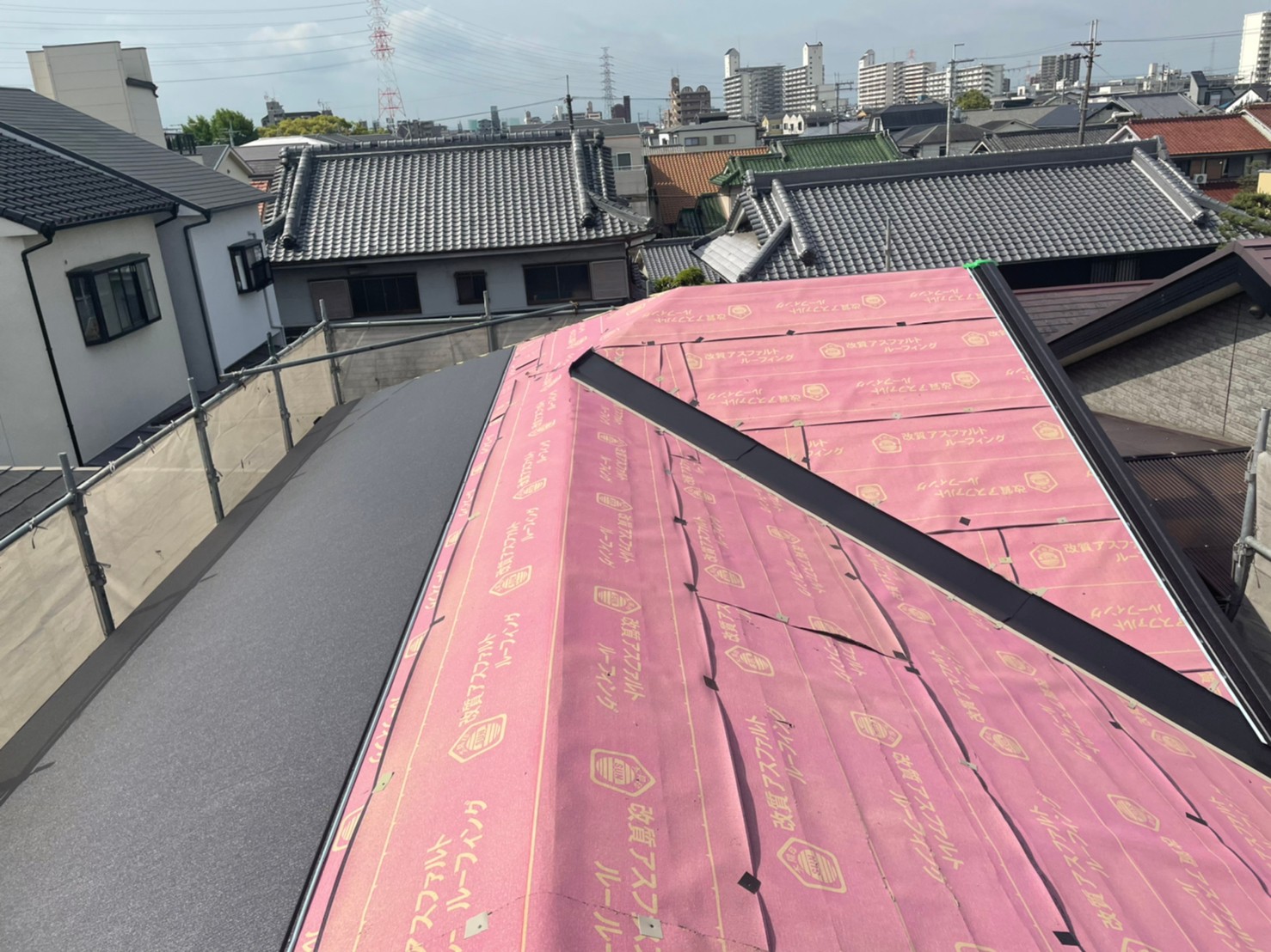 コロニアルからスーパーガルテクトカバー工事