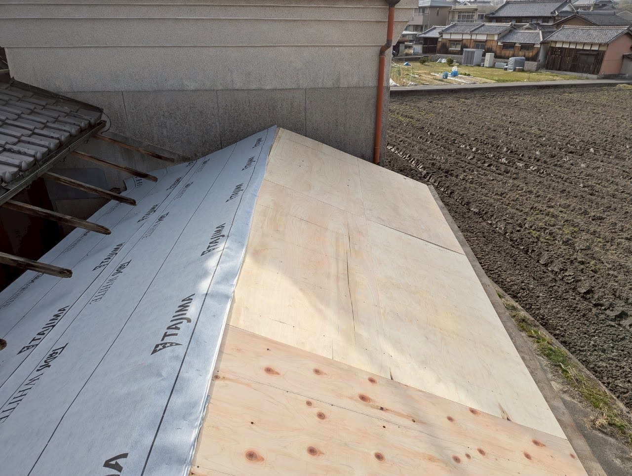 防水シートを施工