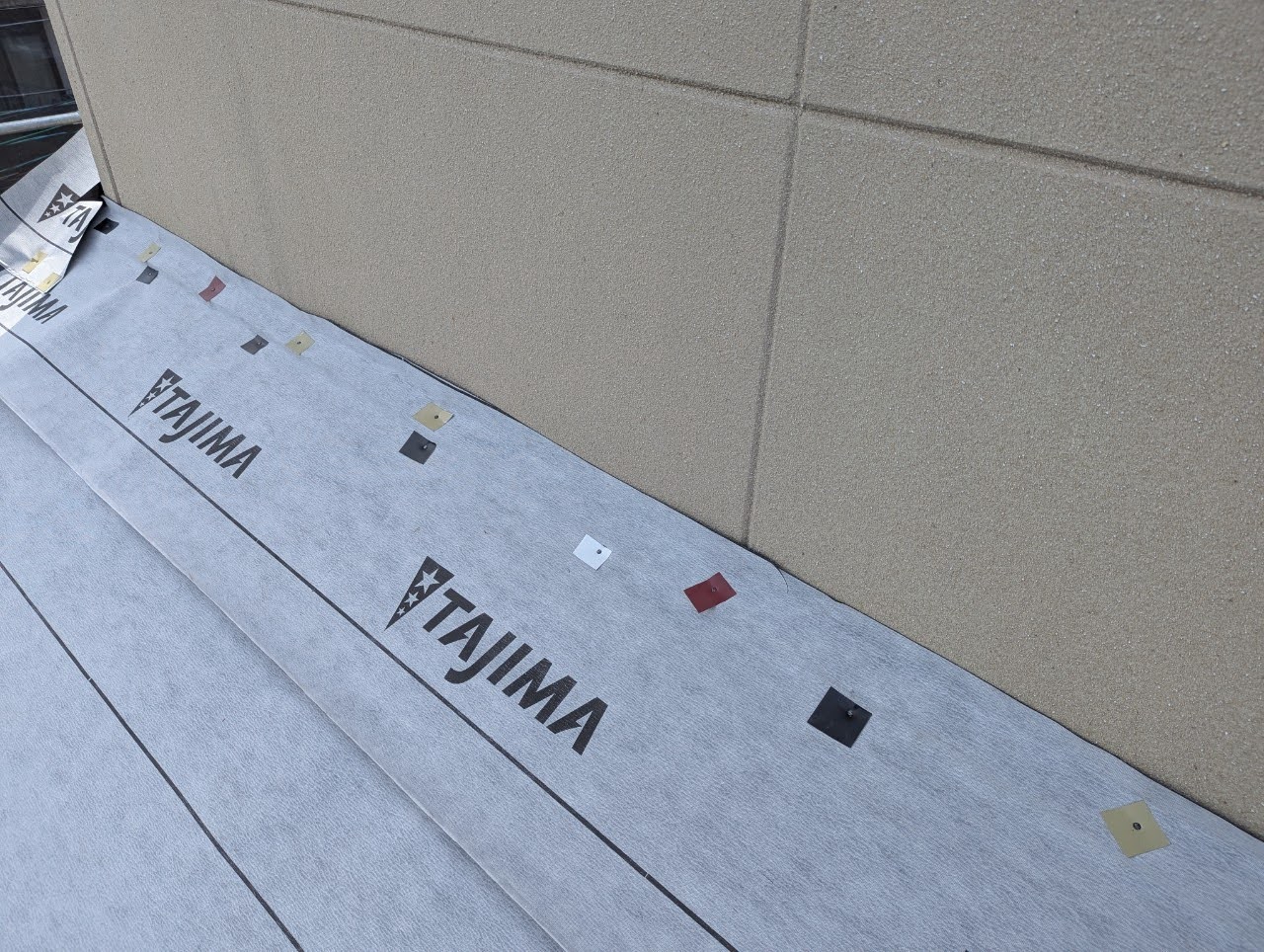 防水シートで下地処理